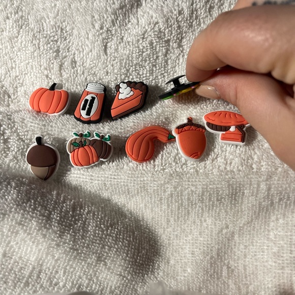 Shoe Charms - Picture 3 of 4